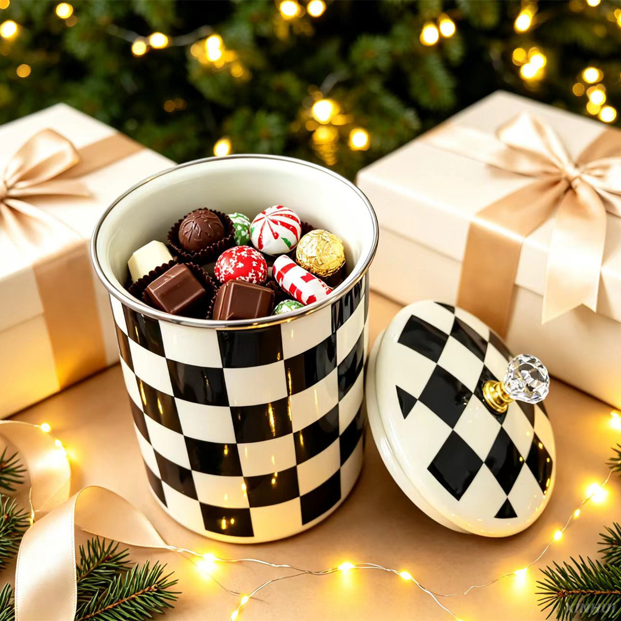Pot de bonbons en émail damier rétro